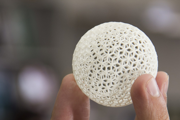 3D-tulostettu pallo on hieno, mutta varsin yksinkertainen kappale tulostaa, kun sitä vertaa suunnitelmiin tulostaa ihmissydämiä.