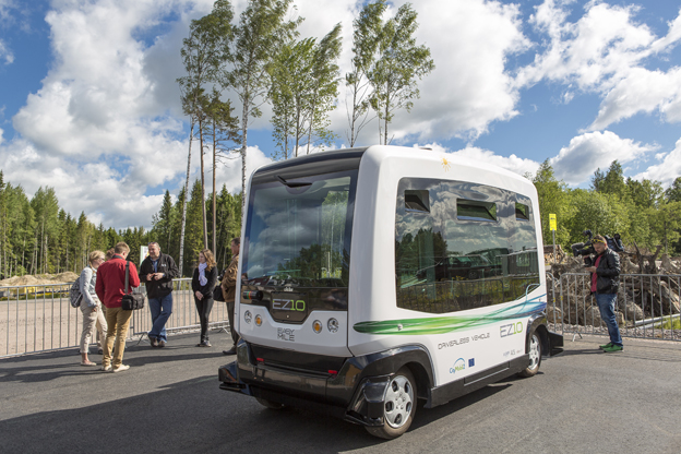 CityMobil2 -kuskiton älybussi Vantaan asuntomessuilla. Lähde: Vantaan kaupunki. Kuvaaja Sakari Manninen