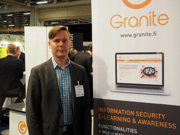 Teppo Kattilakoski esittelemässä Graniten tarjontaa ICTexpossa 2016